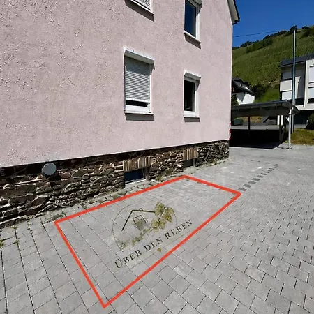 Ueber Den Reben Appartement Enkirch
